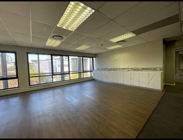 1,502M² OFFICE TO LET IN SANDTON CENTRAL